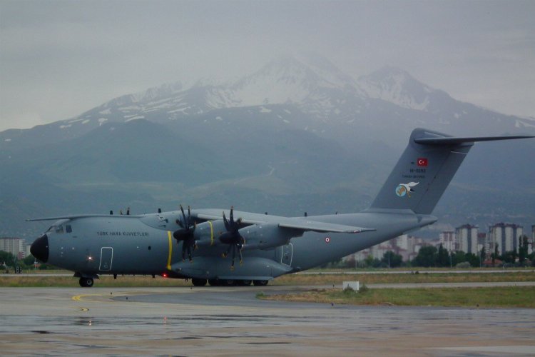 Gazze için 11 uçakla insani yardım malzemesi taşındı -