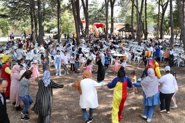 Gebze Belediyesi personellerinden aile pikniği -