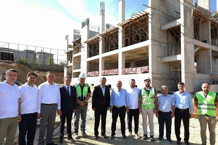 Gebze'deki okul projelerine yakın mercek -