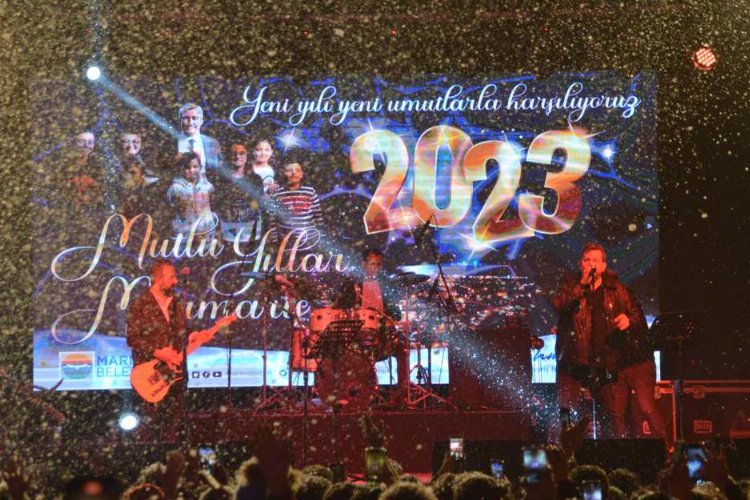 Gece Yolcuları Marmaris'e kar yağdırdı! -