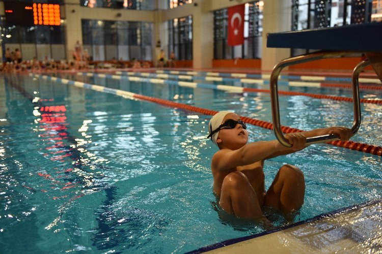Geleceğin milli yüzücüleri Aliağa'da yarışacak -