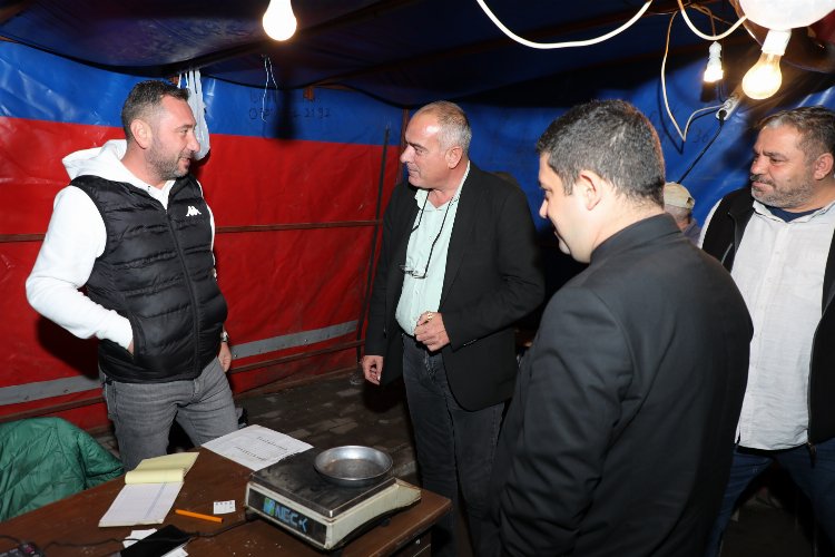 Gemlik'te zeytin üreticilerine alım noktalarında ziyaret -