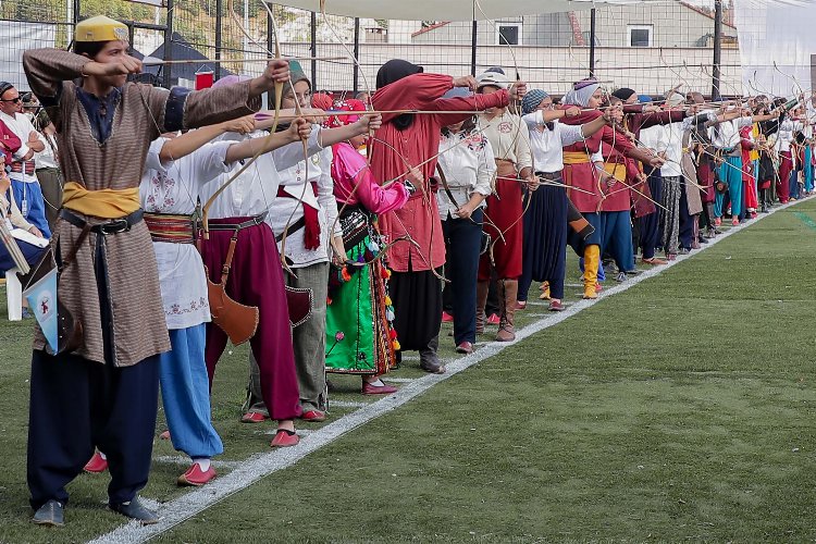 Genç okçular kıyasıya yarıştı -
