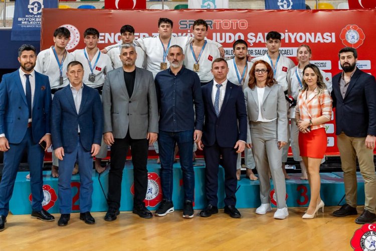 Gençler Türkiye Şampiyonasında 1 numara Kağıtspor -