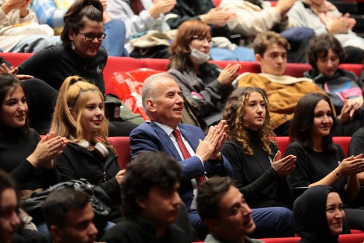 Gençlerin üniversite sınav ücretleri belediyeden -