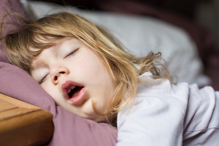 Geniz eti çocukta uykudayken nefes durmasına yol açabilir! -