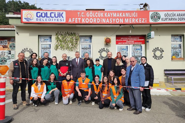 Gölcük’te arama kurtarma ekipleri göreve her daim hazır -