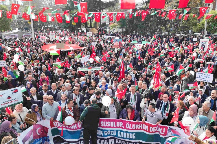 Gölcük'te binlerce kişi Filistin için yürüdü -