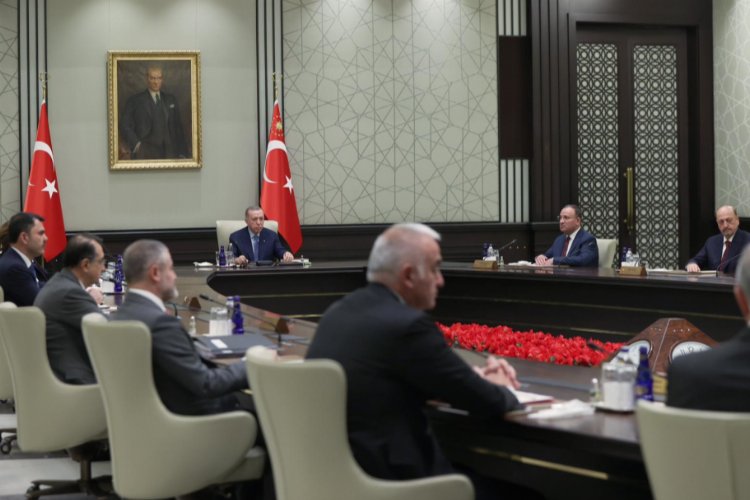 Gözler 'büyük yapılandırma' için Kabine'de -