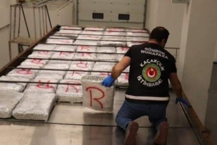 Gümrük'teki tırda 603,5 kilogram skunk ele geçirildi -