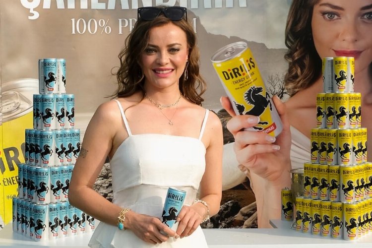 Güzel oyuncu Hülya Diken 'Diriliş'le şahlandı! -