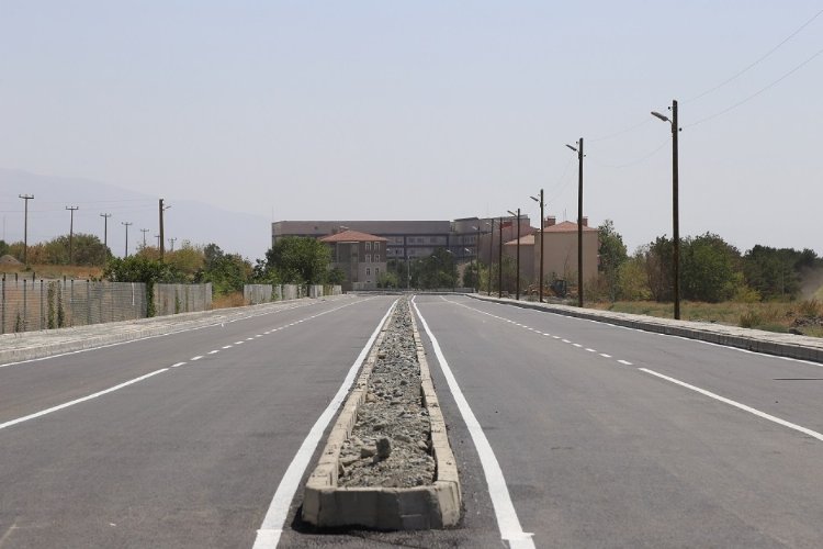 Hacı Ali Akın Caddesi yenilendi -