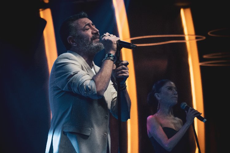 Hakan Altun 'Yaşasın Aşk Yaşasın Arabesk' -