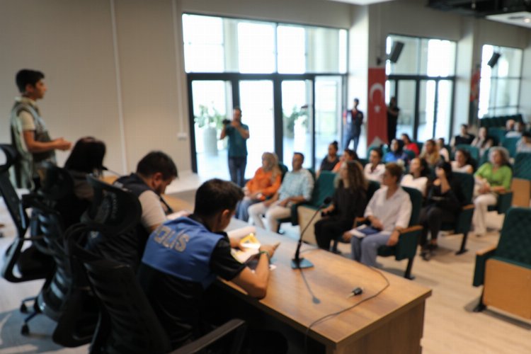 Hatay Büyükşehir'e KADES, UYUMA ve HAYDİ eğitimi -