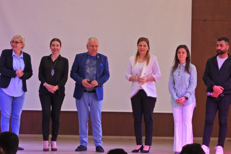 Hatay Büyükşehir öğrencilerinin yanında -