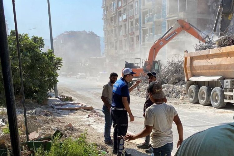 Hatay'da kontrolsüz yıkıma anında müdahale! -