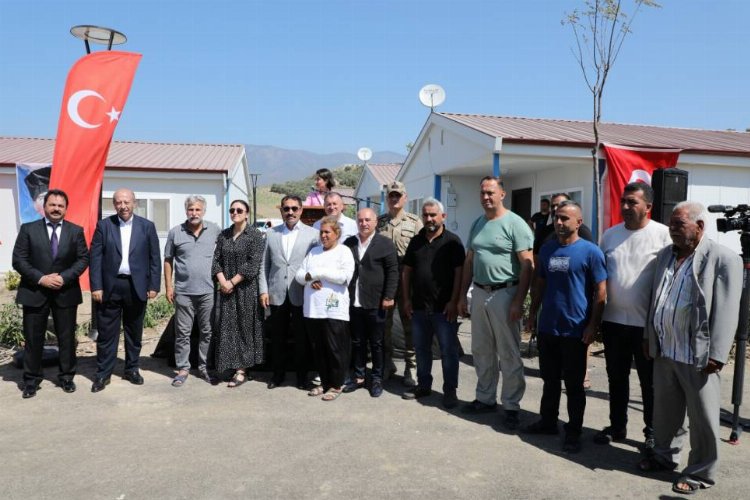 Hatay'da prefabriklerin 2. etabı teslim edildi -