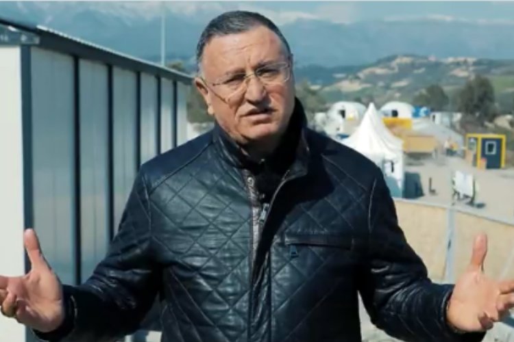 Hatay'dan ayrılanlara seslendi: Toprağınızı satmayın, yine buluşacağız -