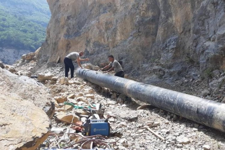 Hatay İskenderun'da riskli şartlarda altyapı yenilemesi -