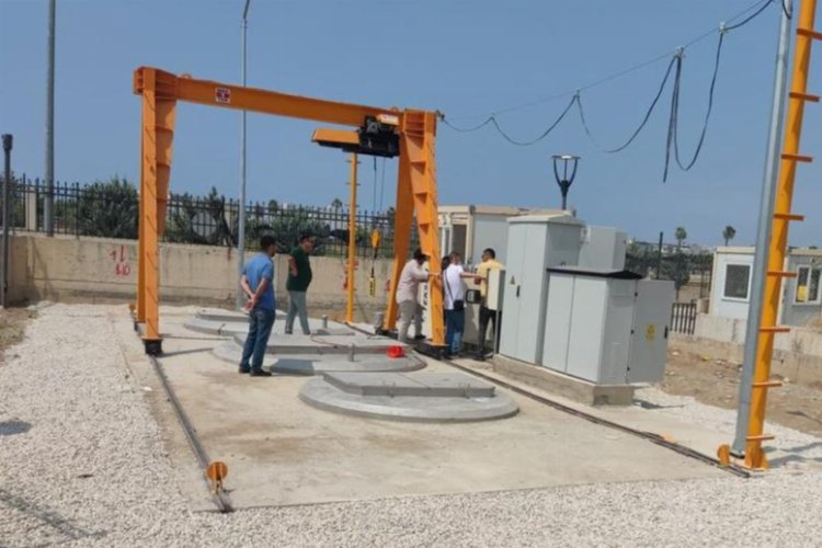 Hatay İskenderun'da yağmur suyu hattı çalışması -