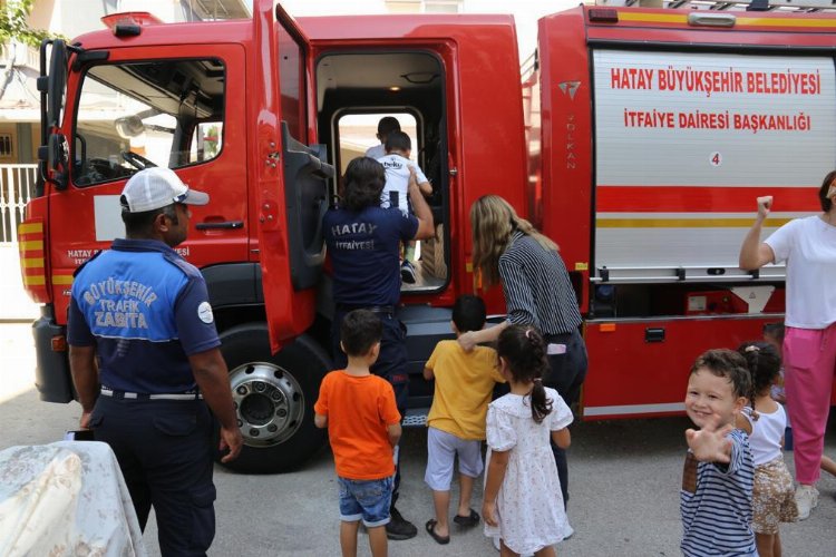 Hatay İtfaiyesi'nden farkındalık tatbikatı -