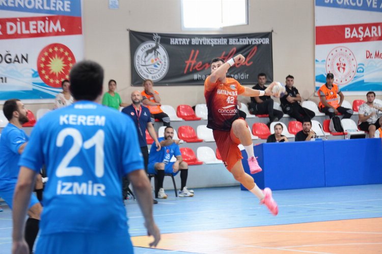 Hataylı hentbolcular 2'de 2 yaptı... Bursa deplasmanına hazırlanıyorlar -