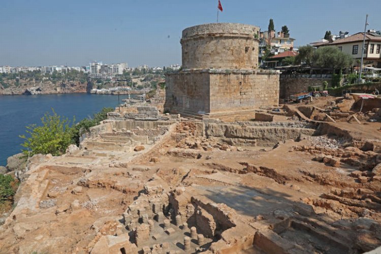 Hıdırlık Kulesi’nde arkeolojik kazılar sona yaklaştı -