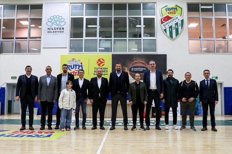 Hidayet Türkoğlu'ndan Frutti Extra Bursaspor'a ziyaret -