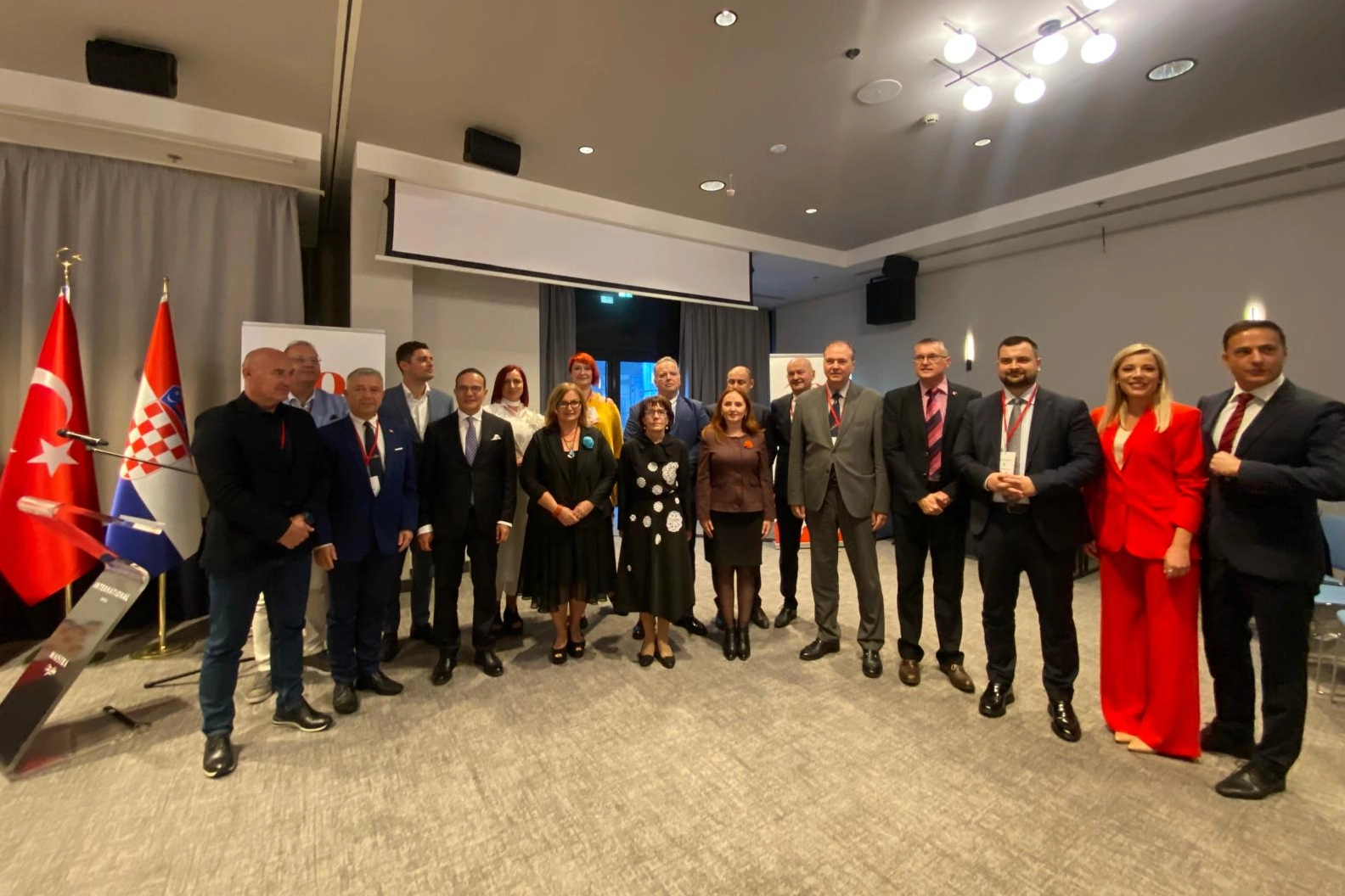 Hırvat-türk Dostluk Derneği’nden LÖSEV’e ödül -