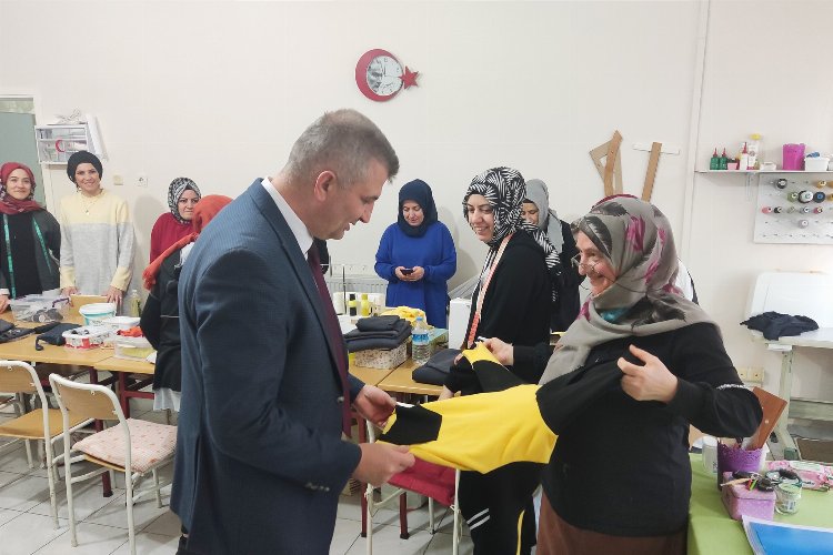 Hünerli kadınlar GÖLMEK'te parlıyor -