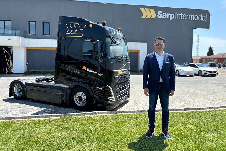 Huzurlarınızda elektrikli TIR -