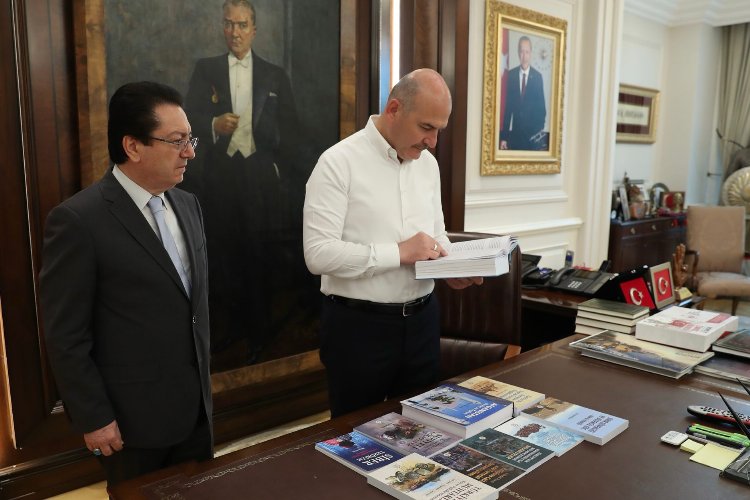 İçişleri'nden kamu yönetimine 10 yeni kitap -