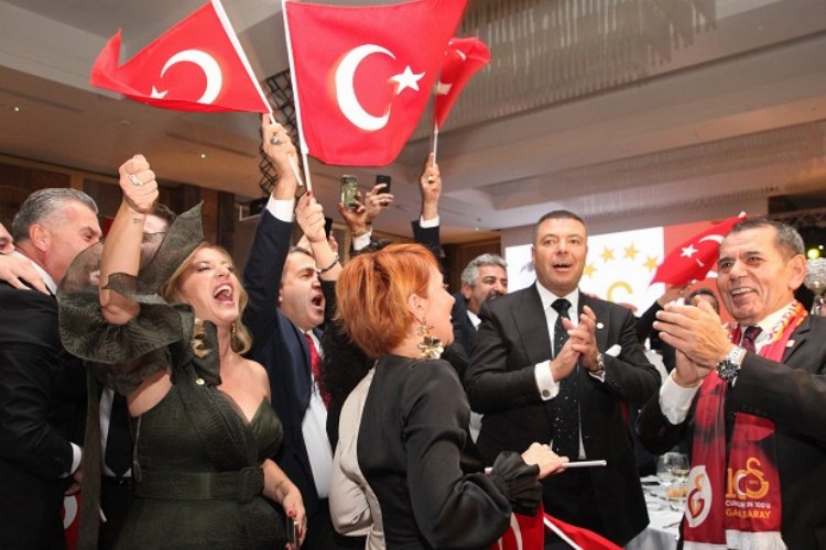 İlk Cumhuriyet Balosu Ankara Galatasaraylılardan -