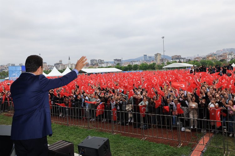 İmamoğlu 'Demokrasi Neferleri' ile buluştu -