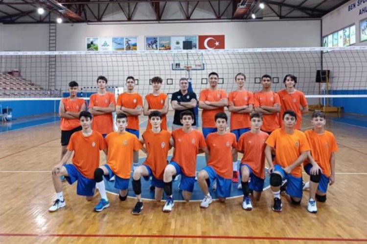 İnegöl Belediyespor voleybolda 4 kategoride yarışacak -