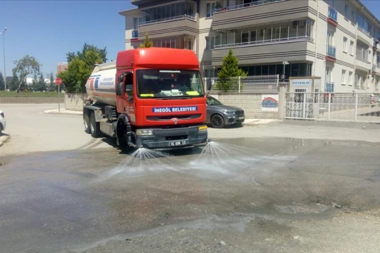 İnegöl’de cadde ve sokaklar temizleniyor -