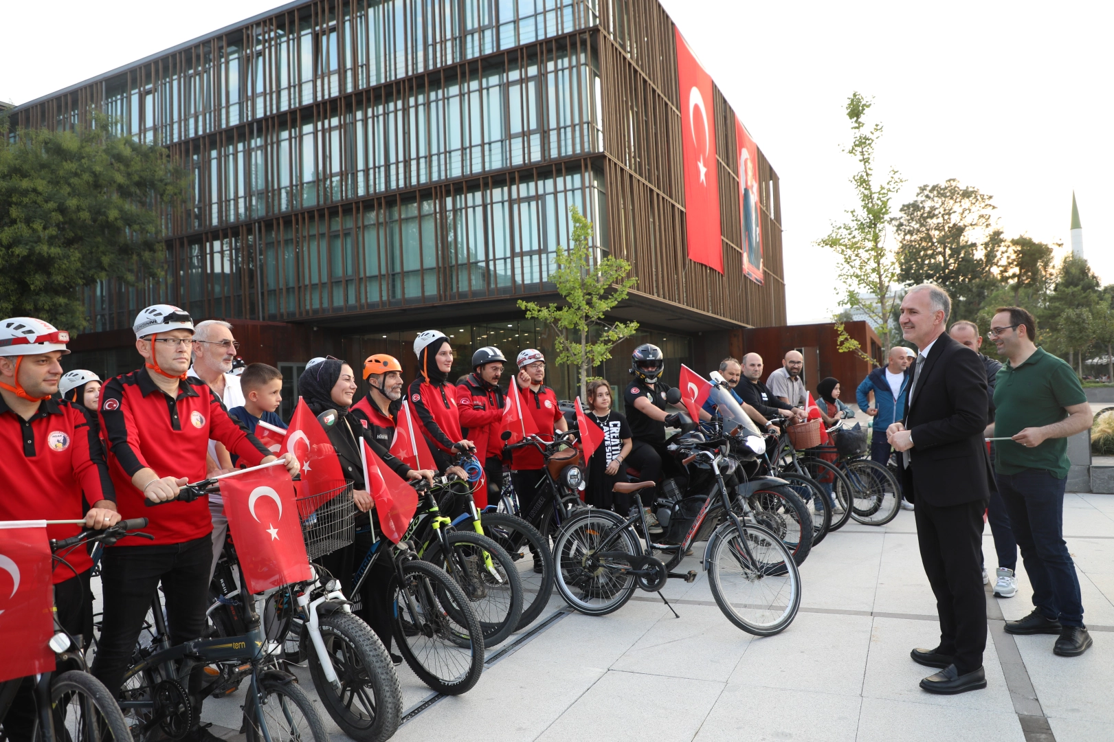 İnegöl’de 'Zaferden Kurtuluşa' pedal basıldı -