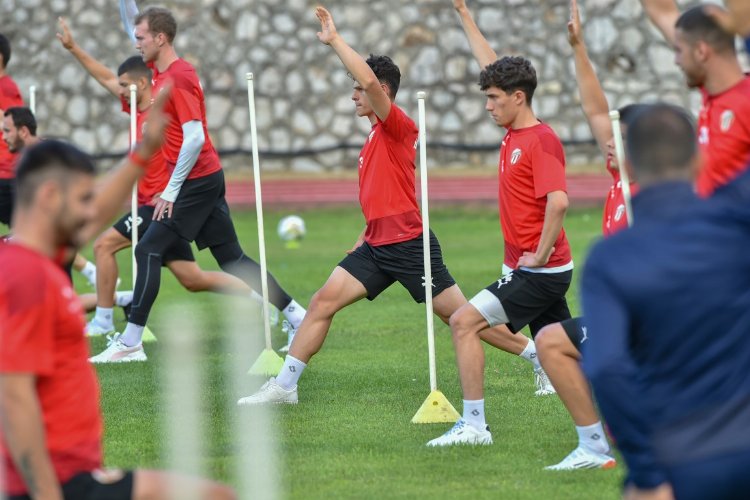 İnegölspor lige sağlam hazırlanıyor -