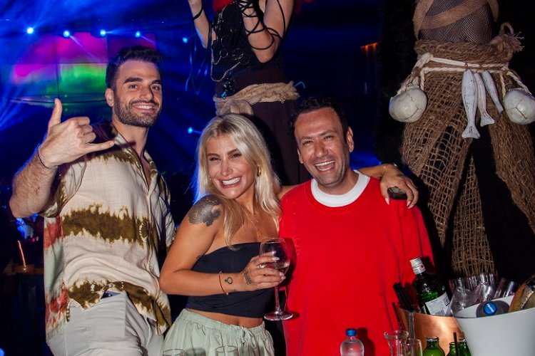 İrem Derici Bodrum'da -