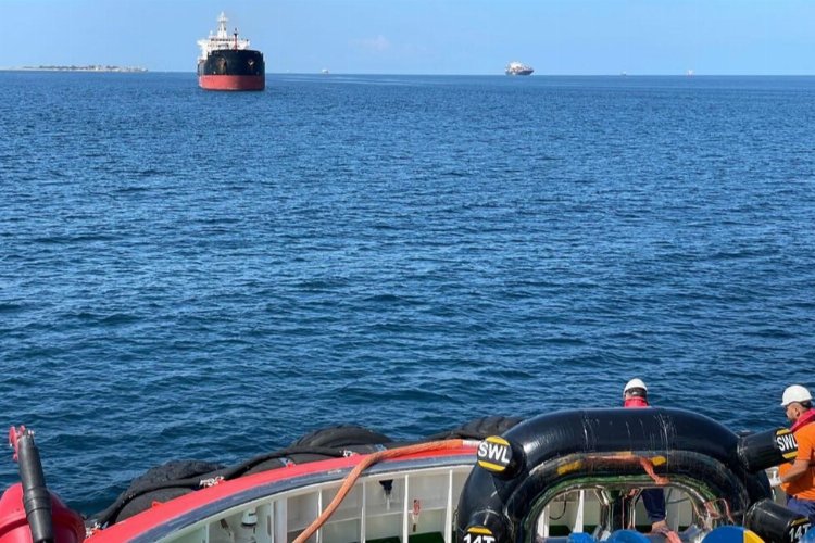 İstanbul açıklarında tanker gemi makine arızası yaptı -