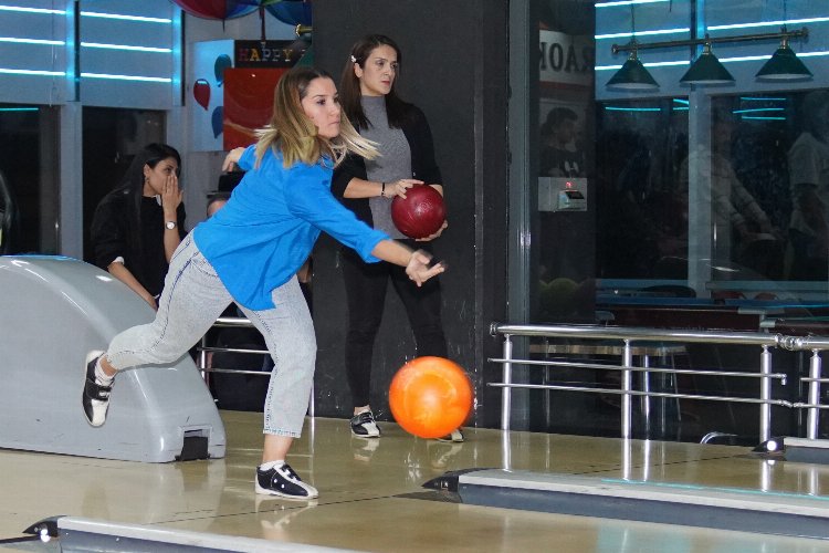 İstanbul Beylikdüzü'nde 'bowling' heyecanı -