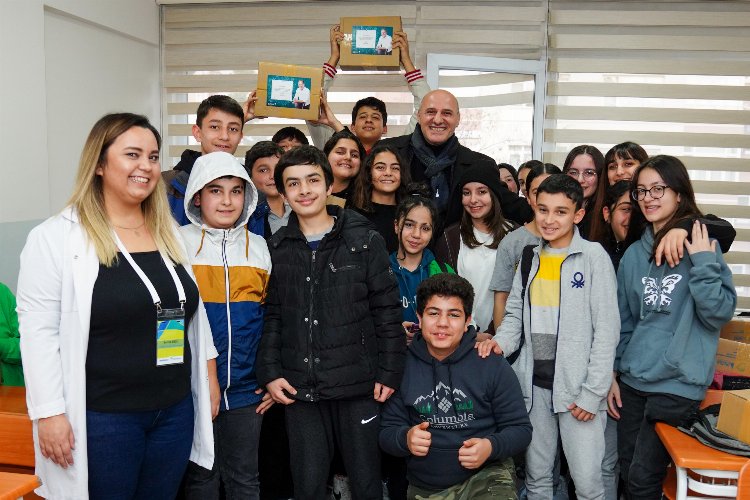 İstanbul Beylikdüzü'nde öğrencilere kitap desteği -