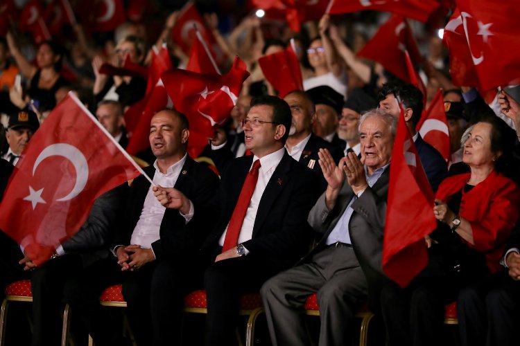 İstanbul'da adına yakışır zafer kutlaması -