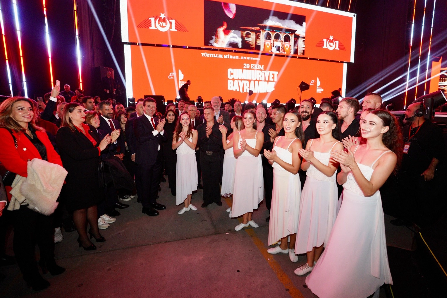 İstanbul'da coşku Yenikapı'da doruğa çıktı -