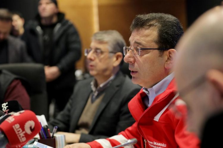 İstanbul'da fırtına ve kar öncesi AKOM'dan bilgilendirdi -