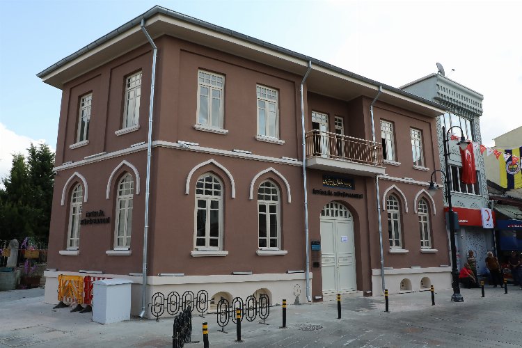 İstanbul Eyüpsultan'da tarihi karakol 'İstiklal Kütüphanesi'ne dönüştü -