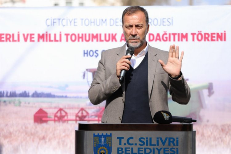 İstanbul Silivri'de üreticilere 'tohumluk arpa' desteği -
