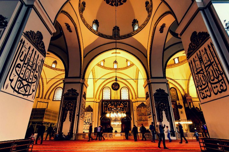 İşte il il bayram namazı saatleri... -