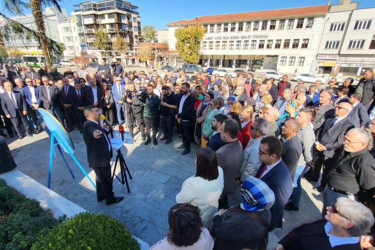 İYİ Parti ertelenen 5. yılını Bursa'da da kutladı -