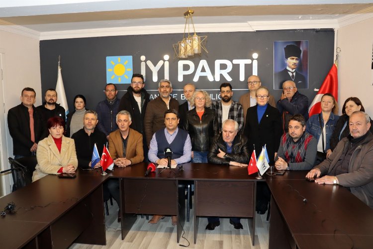 İYİ Parti Keşan İlçe Yönetimi görevinden ayrıldı -